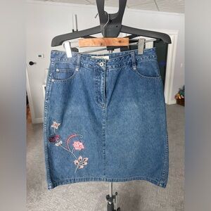 Reflect Jeans Embroidered Denim Skirt Perfect for Summer Size 12